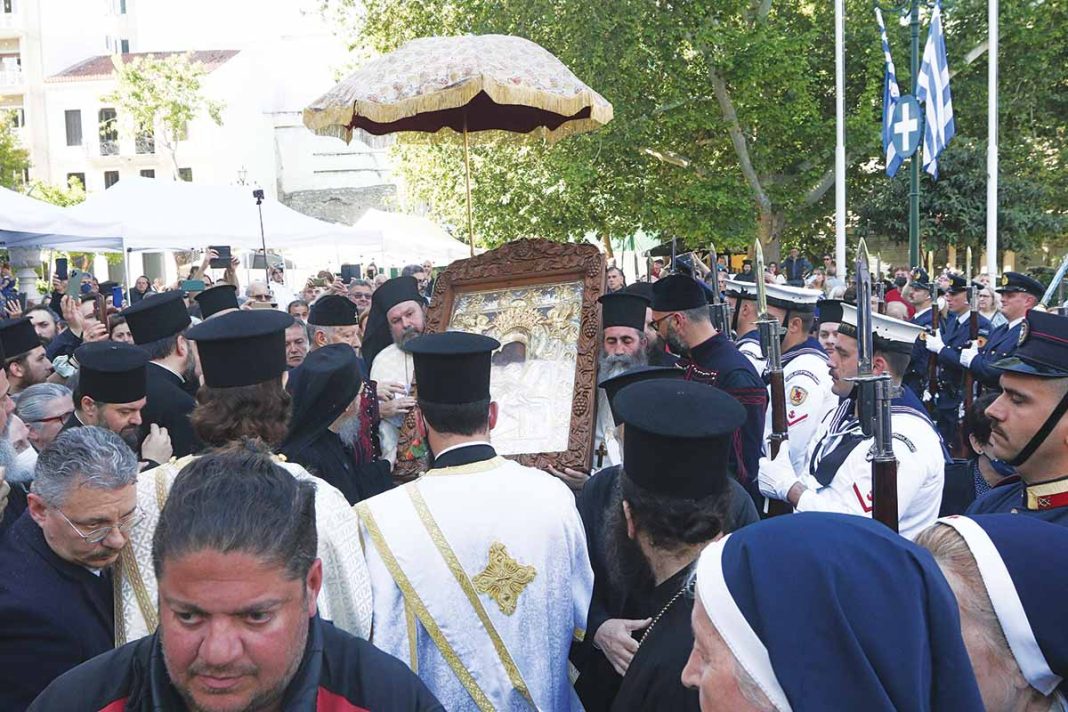 Πάνω από μισό εκατομμύριο πιστοί προσκύνησαν την εικόνα «Αξιον Εστί»