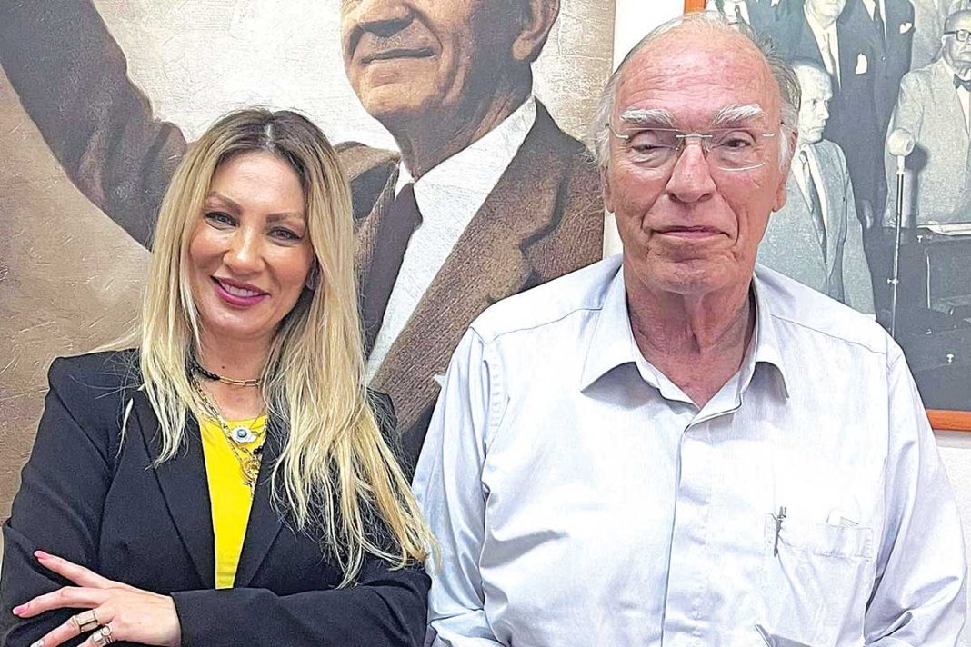 Μια Κόμισσα για τον Βασίλη Λεβέντη