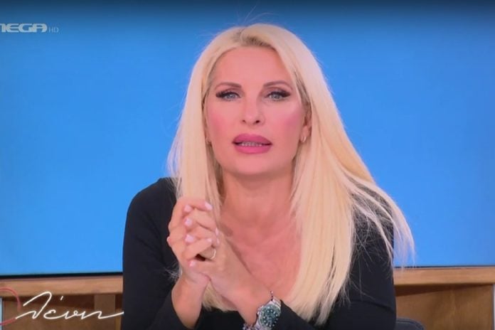 Ελένη Μενεγάκη: «Ψηφίζαμε στο ίδιο σχολείο με τον Κυριάκο Μητσοτάκη»