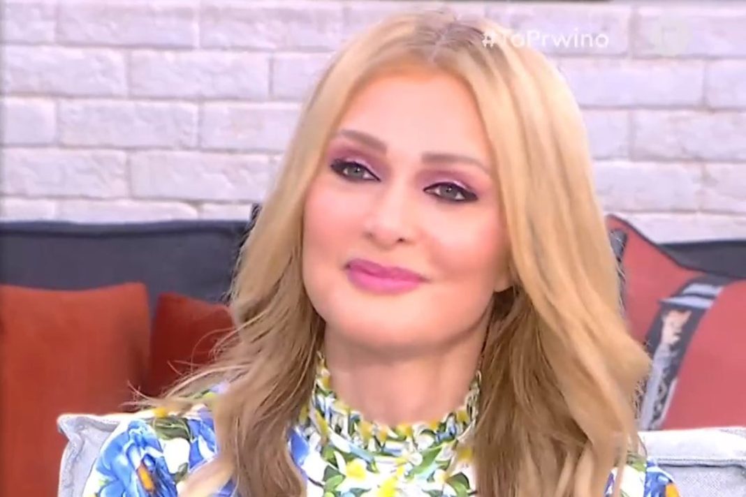 Η Νατάσα Θεοδωρίδου αγκαλιά με τη μαμά της – Τα ποντιακά και το μήνυμα στον Ρουβά