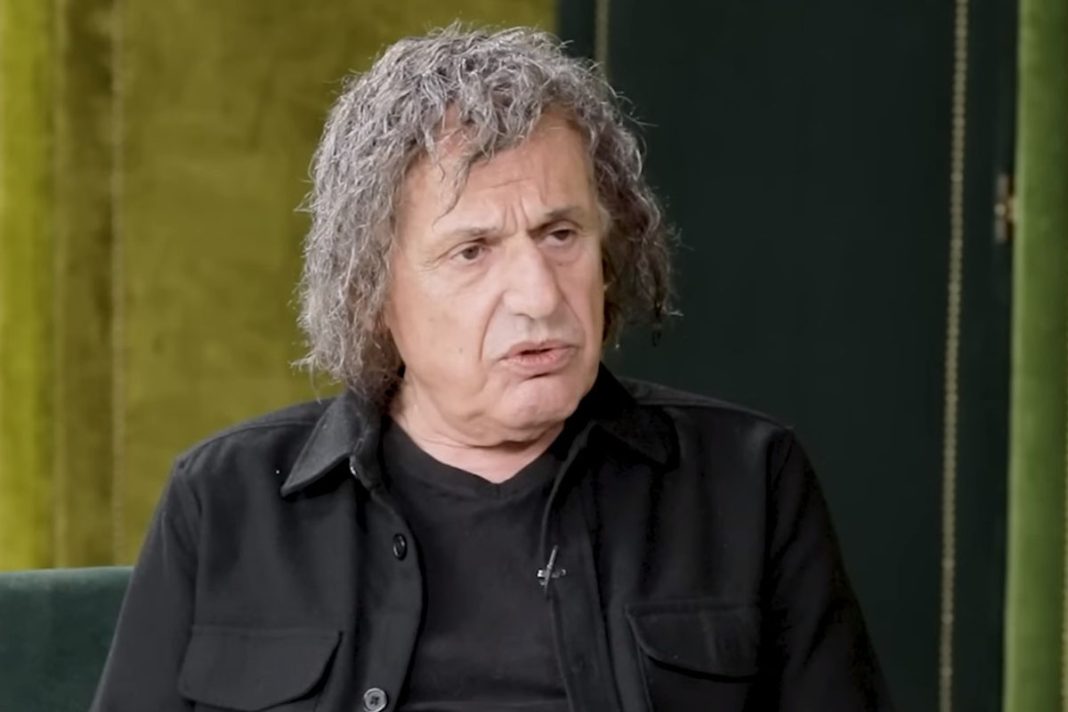 Βασίλης Παπακωνσταντίνου: «Μίλησα για την κατάθλιψη, γιατί αυτό όσο το αφήνεις μεγαλώνει»