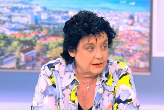 Κανέλλη για Κασιδιάρη: «Το παίζει πατριώτης ο άνθρωπος που κλεινόταν στον καμπινέ για να μην πάει αυτόφωρο»