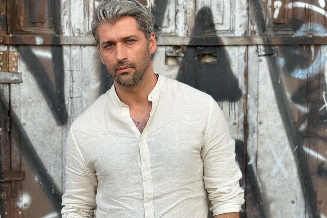 Αλέξης Παππάς: Η πρώτη φωτογραφία που δημοσίευσαν με τη σύντροφό του