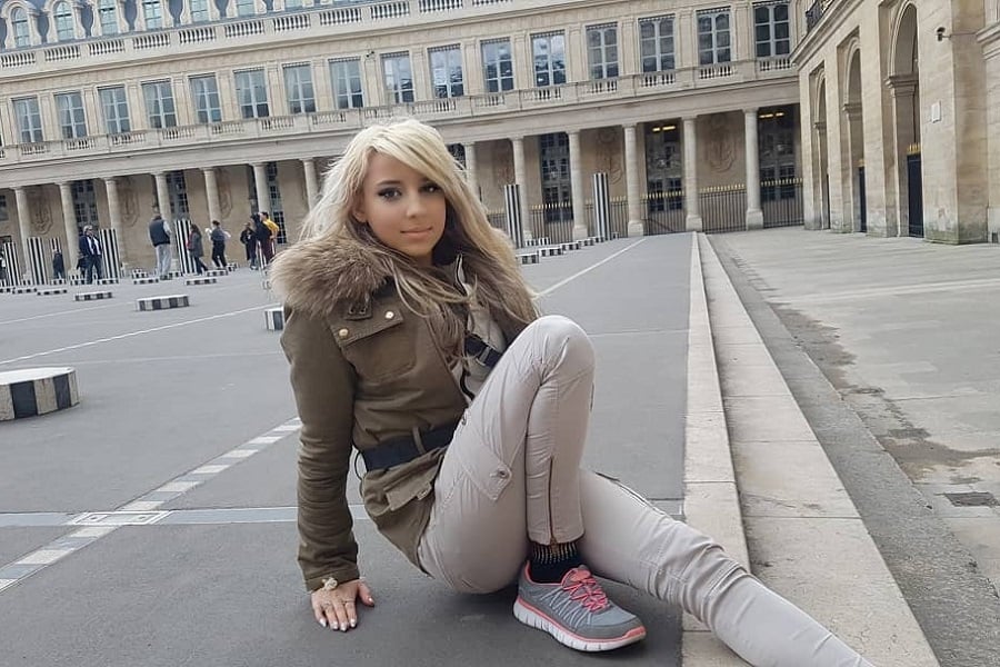 Photo by Anastazja Rubinska in Palais du Louvre