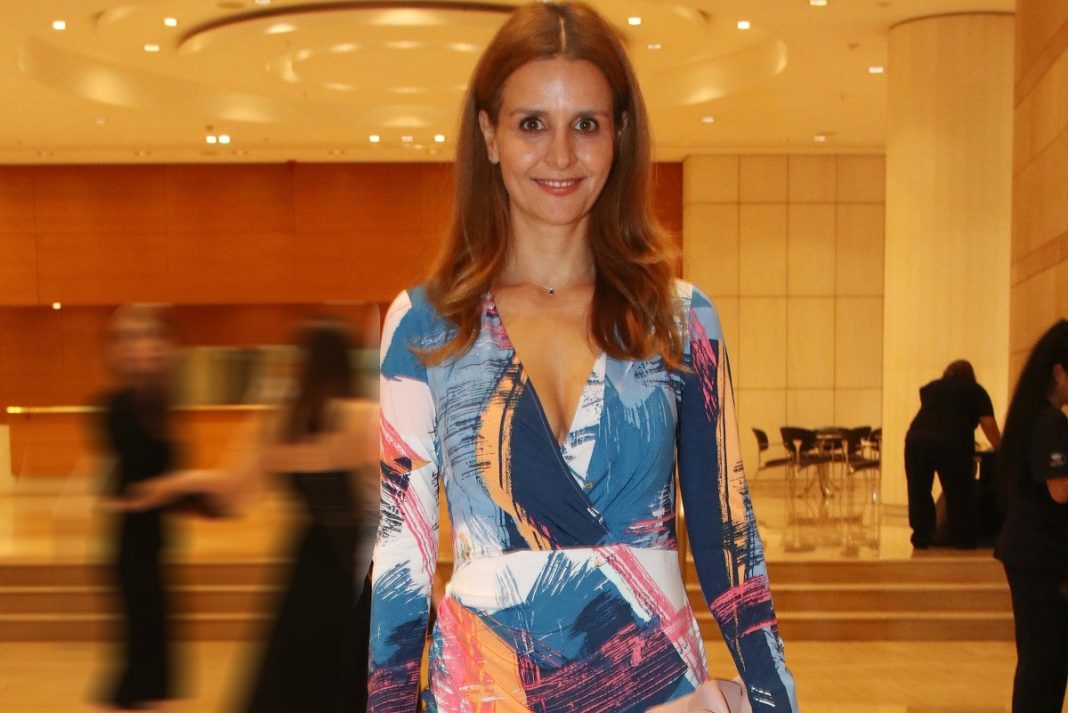 Νέο λουκ για τη Δήμητρα Σιγάλα – Τέλος τα μακριά μαλλιά
