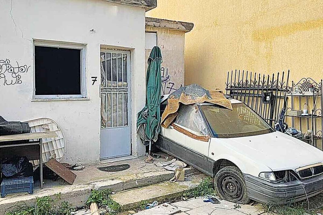 Άρχισε η δίκη των 12 ανηλίκων για τον ομαδικό βιασμό 15χρονου συμμαθητή τους στο Ιλιον