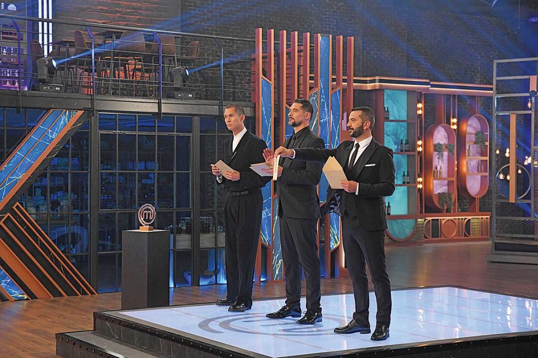 «MasterChef»: Ανανεώνουν για ακόμα δύο χρόνια οι τρεις κριτές