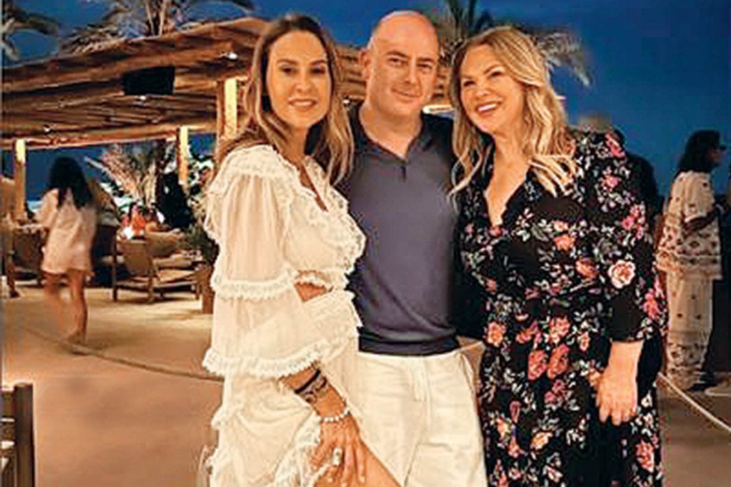 To κοσμικό comeback της Νατάσας Λιακουνάκου