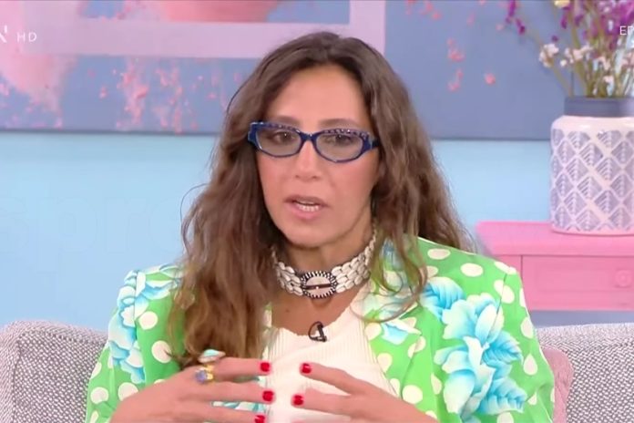 Μαρία Ελένη Λυκουρέζου: «Μπαινοβγαίνανε ντίλερς ναρκωτικών σπίτι μου, είχα πιάσει πάτο»