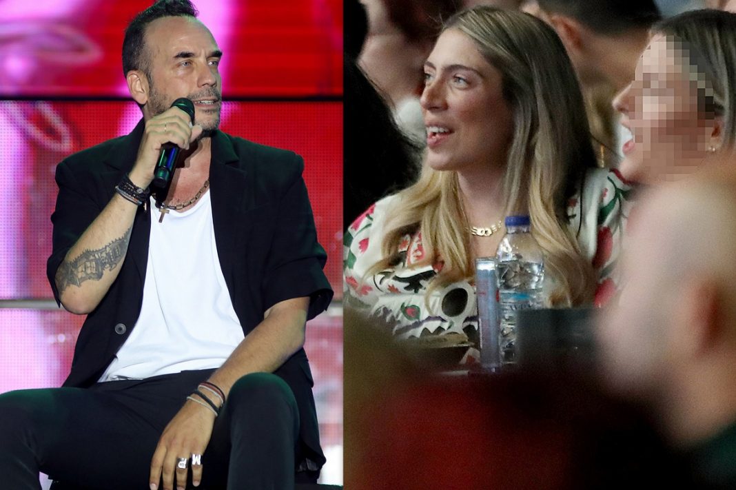 Ο Πάνος Μουζουράκης έδωσε συναυλία με τη σύζυγό του, Μαριλού να τον αποθεώνει