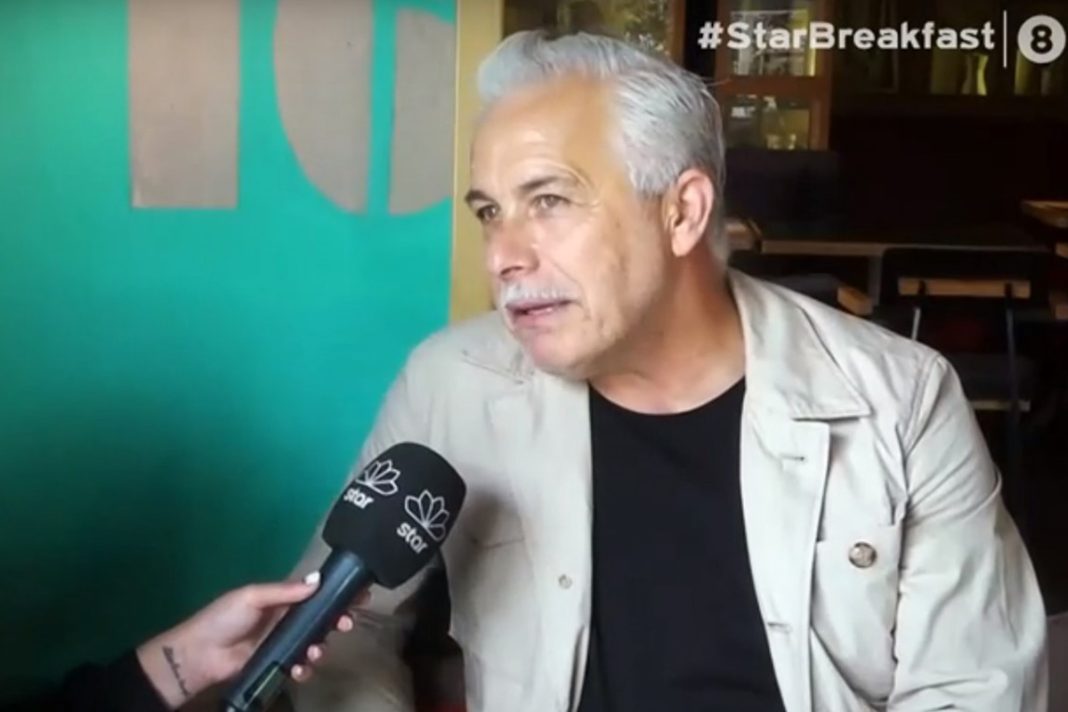 Συγκινήθηκε ο Χάρης Χριστόπουλος: «Πώς αξιώθηκα εγώ ο ανήμπορος, ο τίποτα να κρατάω δύο πλάσματα»