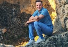 Αγγέλου: Το απίστευτο ποσό που παίρνει για τις επαναλήψεις των «Παρά πέντε» και «Σαββατογεννημένων»