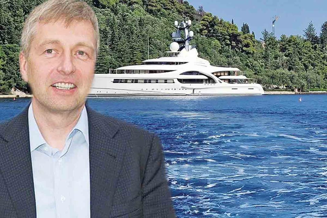 Το superyacht αξίας 250.000.000 ευρώ του Ρώσου μεγιστάνα Ντμίτρι Ριμπολόβλεφ κόβει… βόλτες στο Ιόνιο