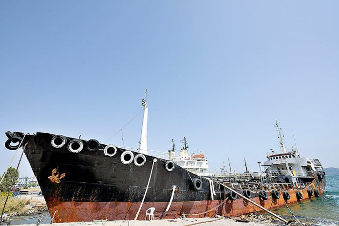 Στη φυλακή παραμένουν οι πέντε καταδικασθέντες για το ναρκόπλοιο «Noor 1» - Αναβλήθηκε η δίκη
