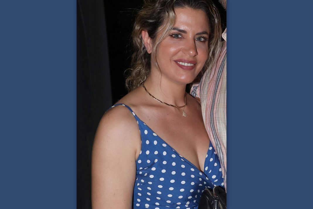 Εντυπωσιακή η σύζυγος Έλληνα ηθοποιού