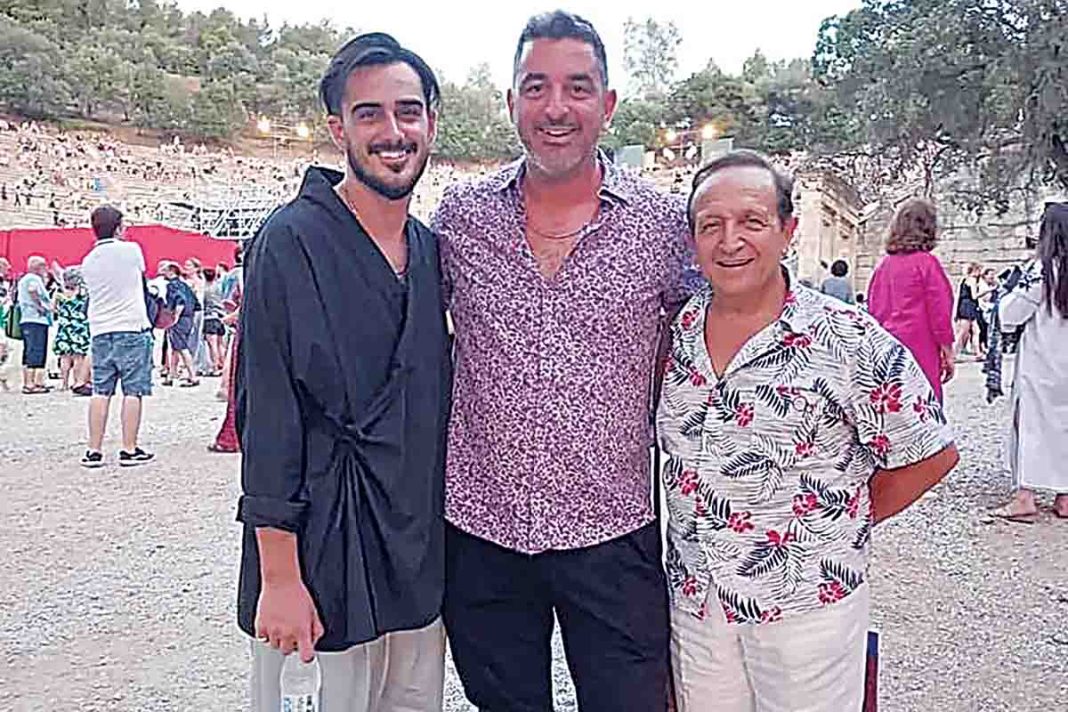 Παράσταση «Μήδεια» του Φρανκ Κάστορφ: Ναι μεν, αλλά για τον Σπύρο Μπιμπίλα