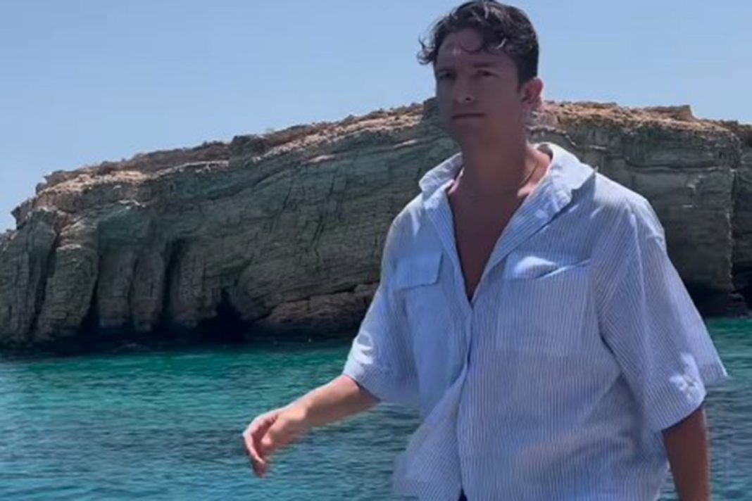 Μιχαήλ Ταμπακάκης: «Ήταν δύσκολα τα γυρίσματα, ήμασταν πολλές ώρες στην θάλασσα»