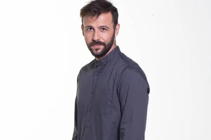 Νίκος Γκέλια: «Οι αστυνομικοί μόλις είδαν πως είμαι από την Αλβανία άνοιξαν το πορτ μπαγκάζ και…»