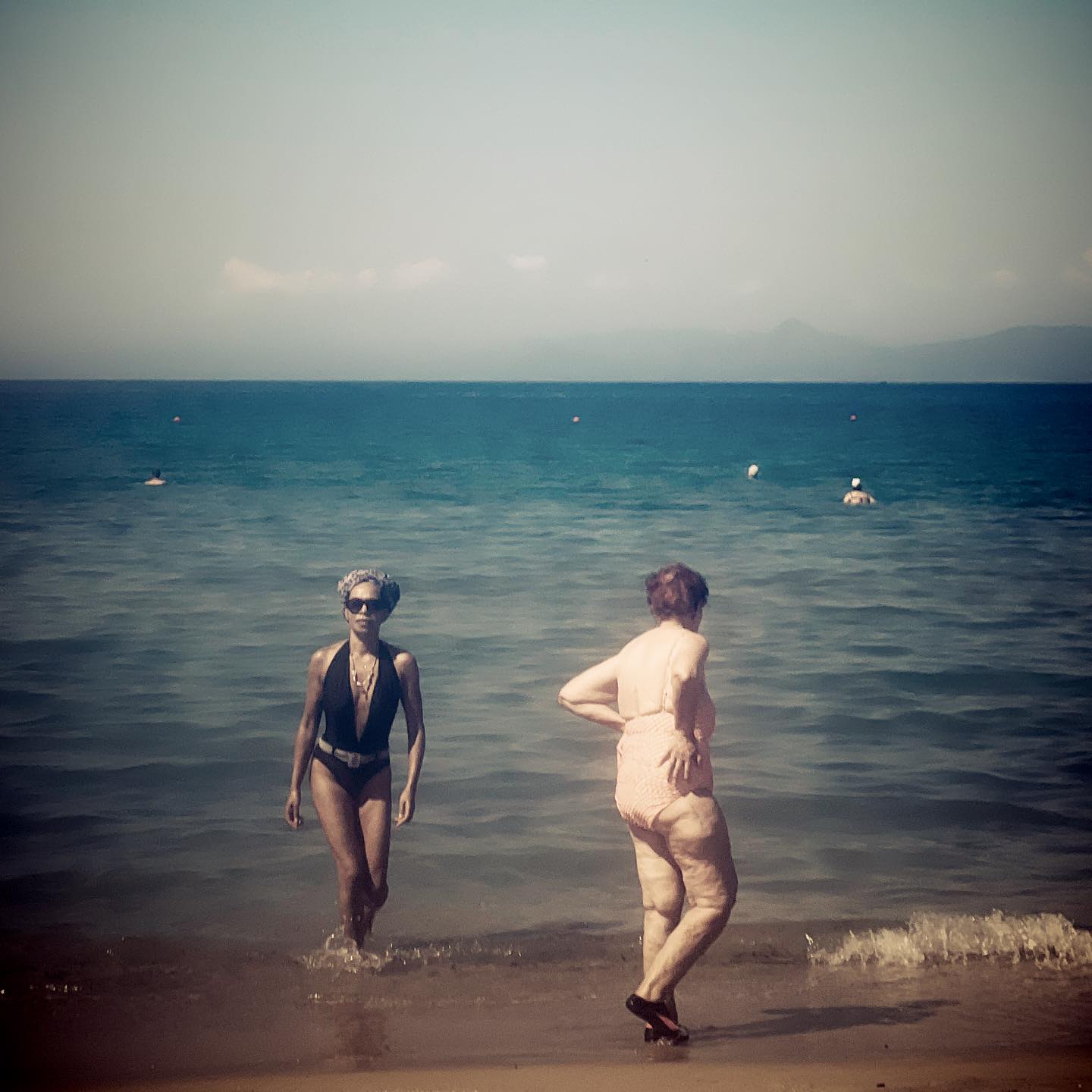 Photo by Niki Sereti Official on July 29 2023. May be an image of 2 people and beach