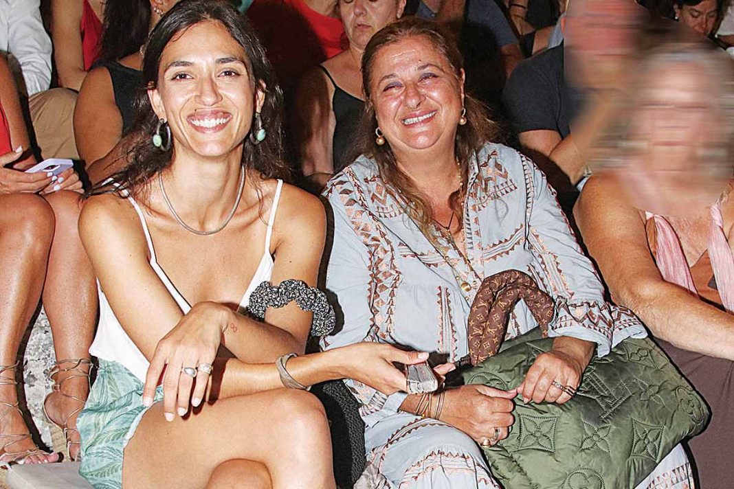 Ελισάβετ Κωνσταντινίδου και Μαρία Χάνου στην Επίδαυρο
