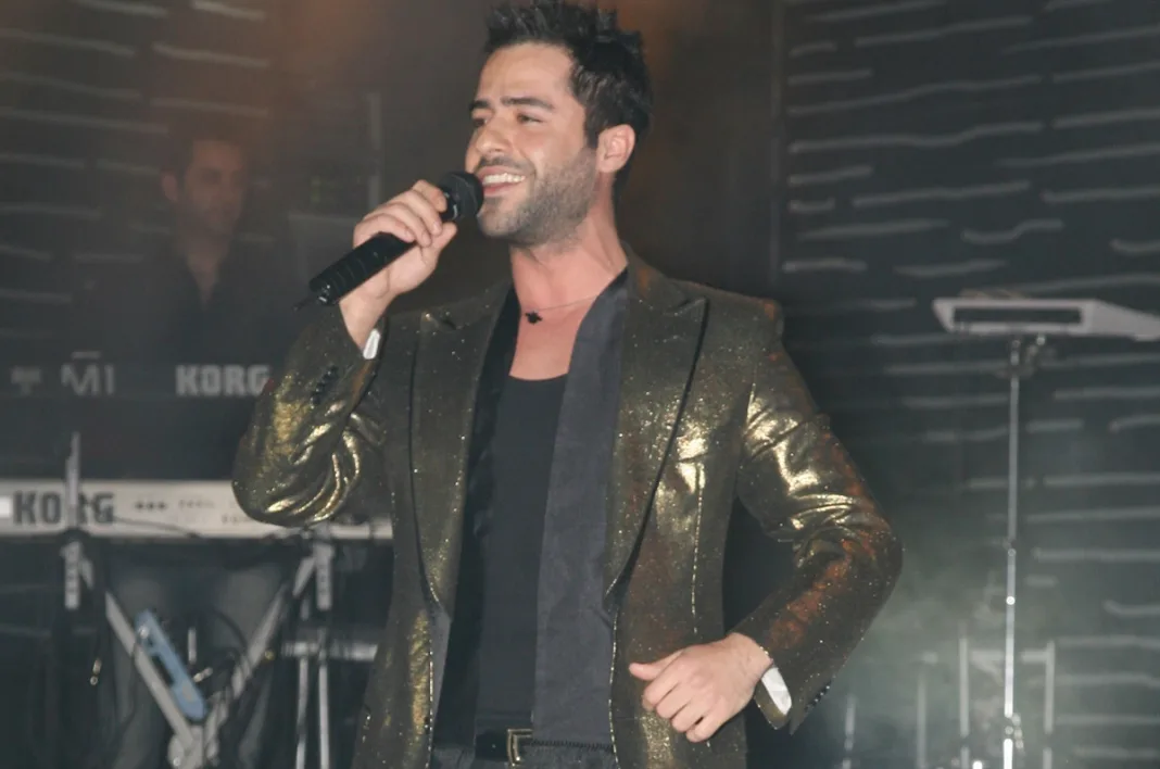 Αγνώριστος ο Γιώργος Χρήστου - Δείτε πώς είναι στα 44 του