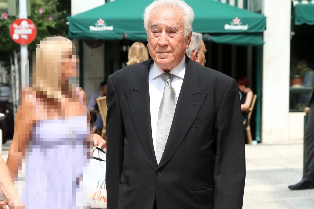 Έφυγε από τη ζωή ο σχεδιαστής μόδας Κώστας Μαυρόπουλος
