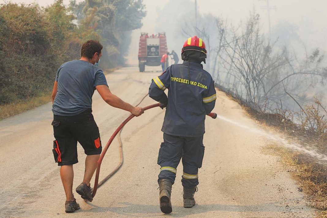Πυροσβέστες από τα Ιωάννινα πηγαινοέρχονται καθημερινά στον Εβρο