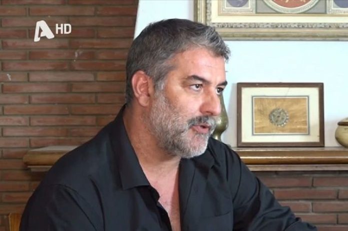 Απασφάλισε ο Βασίλης Μπισμπίκης: «Και θα βγω και θα πιώ και θα χορέψω και θα κάνω ότι γουστάρω»