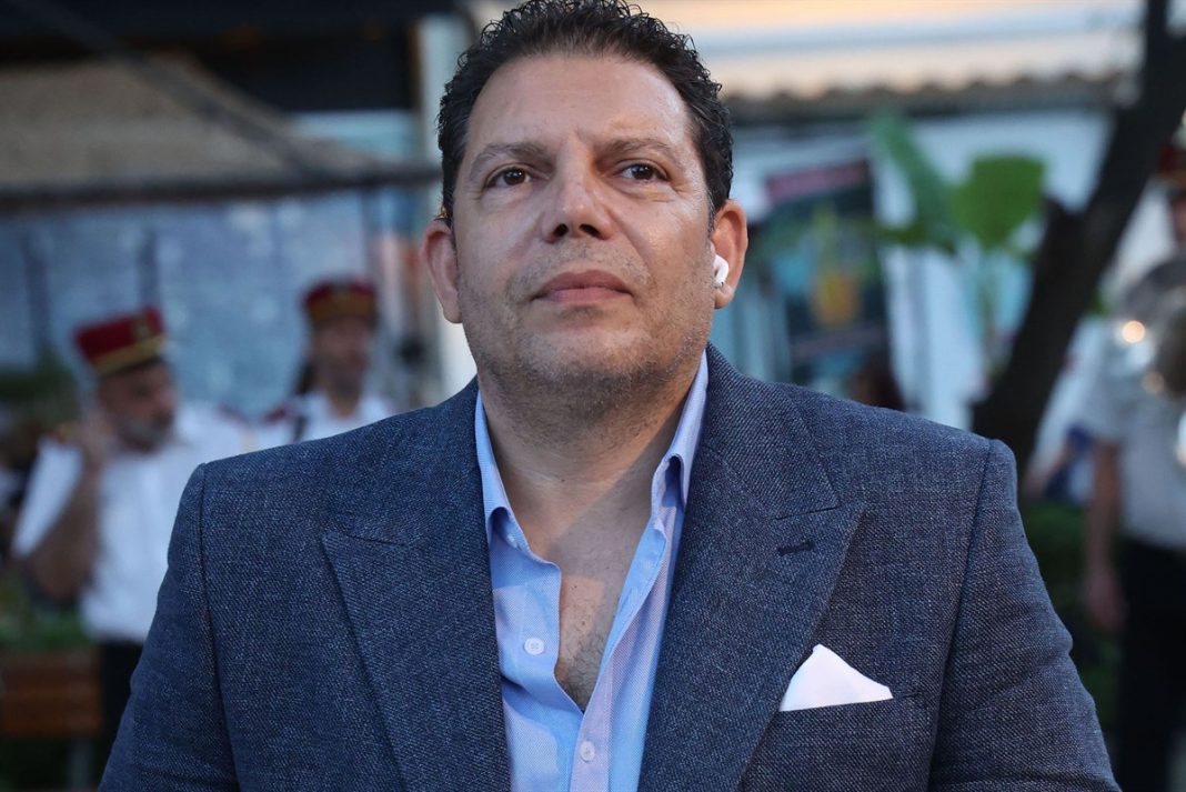 Γρηγόρης Μπιθικώτσης: Με αυτή την τραγουδίστρια είναι ζευγάρι μετά το διαζύγιό του