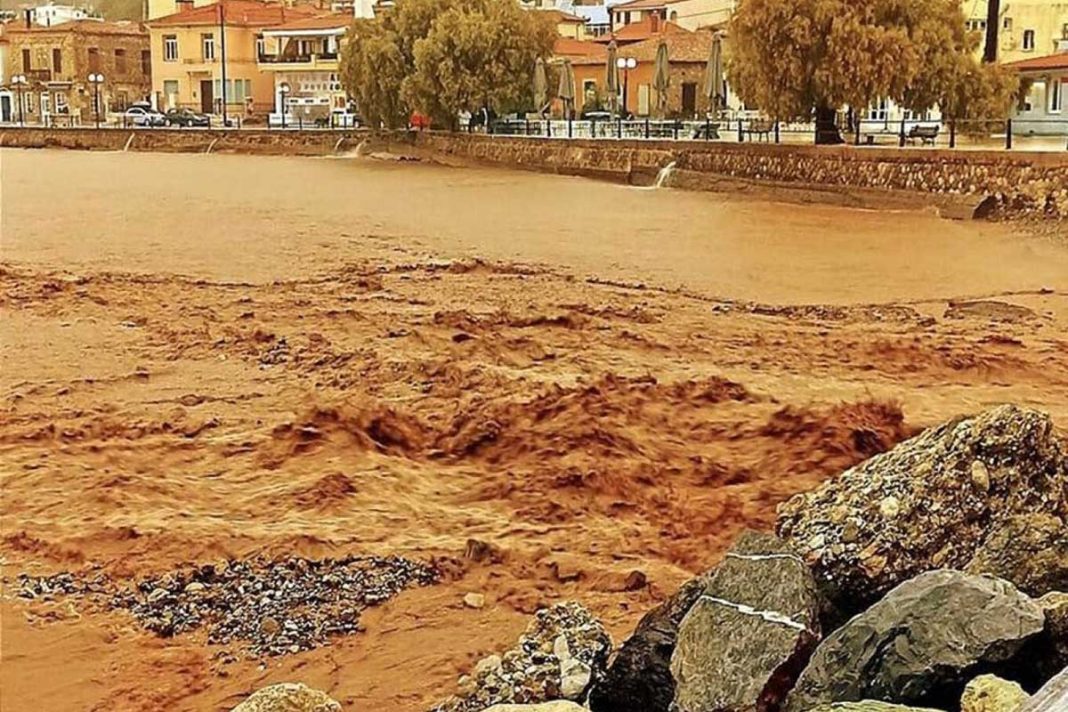 Κακοκαιρία «Elias»: Έβαλε στο μάτι την Εύβοια, με αποτέλεσμα πλημμυρισμένα σπίτια σε χωριά και δρόμους
