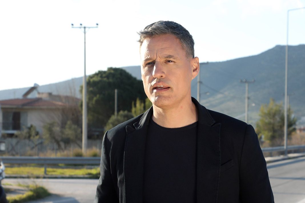 Γρηγόρης Πετράκος κατά Κασσελάκη: «Τον πείθουν να αλλάξει ακόμα και την εικόνα της οικογένειας»