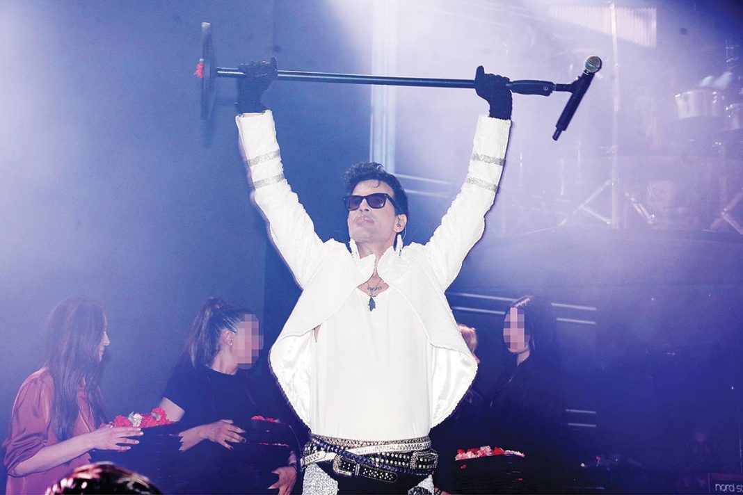 Ο Νίνο επιστρέφει έπειτα από 21 χρόνια στο «Fame Story», στη θέση του coach