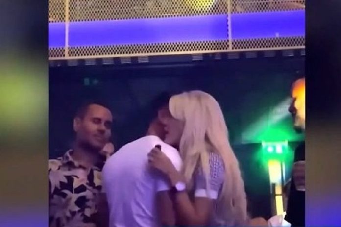 «Σφάχτηκαν» σε νυχτερινό μαγαζί ο Σχίζας και η εορτάζουσα Παναγιώταρου