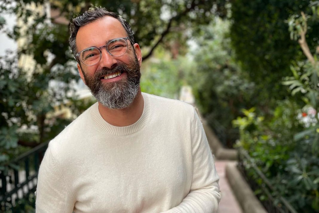 Άγγελος Μπράτης για Στέφανο Κασσελάκη: «Τα παιδιά δεν είναι παραγγελία σε delivery»