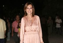 Αλεξάνδρα Παλαιολόγου: Ποζάρει με μπικίνι και εντυπωσιάζει στα 58 της
