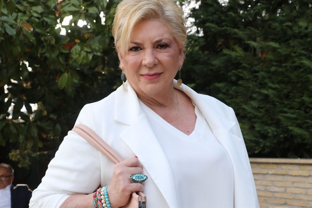 Δήμητρα Λιάνη Παπανδρέου: «Πολλοί πλούτισαν, γράφοντας για έμενα. Εγώ πτώχευσα»