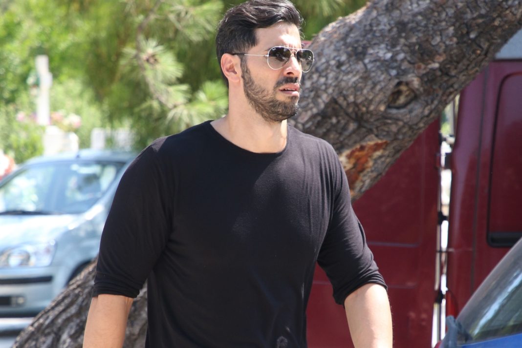Πένθος για τον Γιώργο Παράσχο