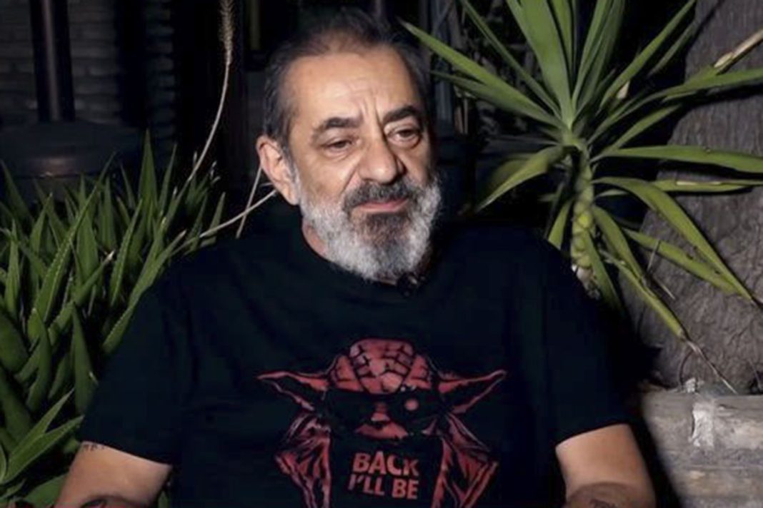Αντώνης Καφετζόπουλος: «Είναι χρήσιμο για την ελληνική κοινωνία να είναι γκέι ο αρχηγός ενός μεγάλου κόμματος»