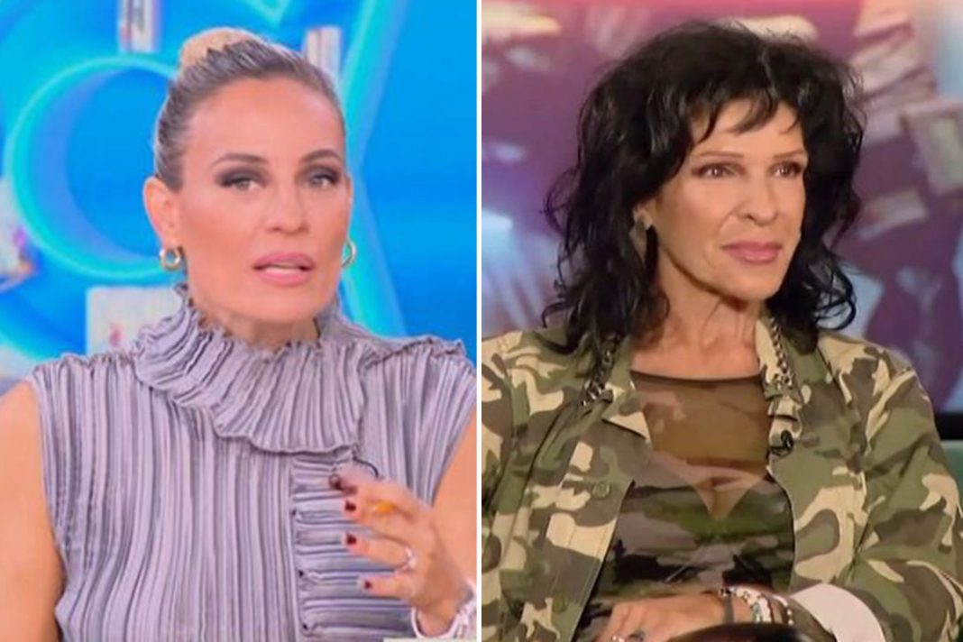 Μελέτη για Βόσσου: «Είναι άδικο για το παιδί να ακούει ότι “εγώ δεν ήμουν ποτέ μαμά"»