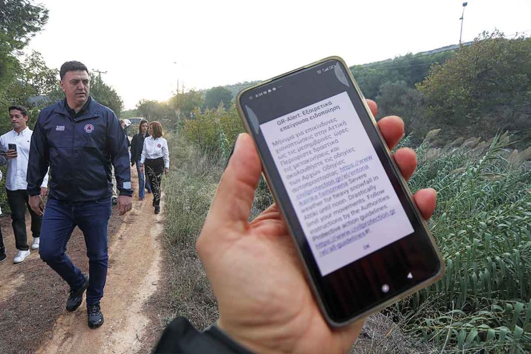 Η κυβέρνηση ψάχνει λύσεις μετά το μπάχαλο που προκλήθηκε από την ασυνεννοησία Περιφερειών και δήμων