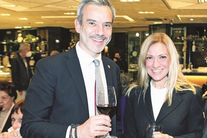 Στελλίνα Τρωιάνου: Δυναμικό «άρωμα» γυναίκας στο πλευρό του Κωνσταντίνου Ζέρβα