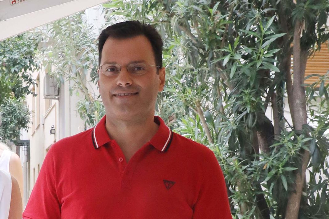 Ο Τάσος Τεργιάκης εξομολογείται: «Έφυγα από δουλειά στους δύο μήνες, διαταράχθηκε η ψυχική μου υγεία»