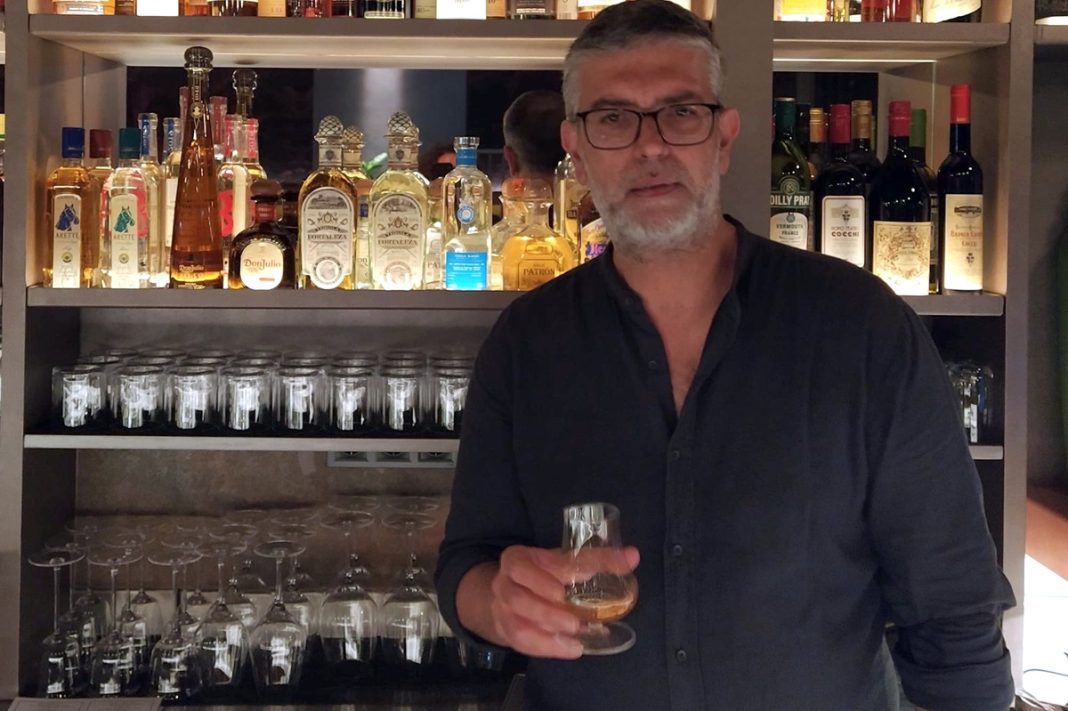 Πέθανε ο ραδιοφωνικός παραγωγός Γιάννης Στεφανάκος στα 57 του