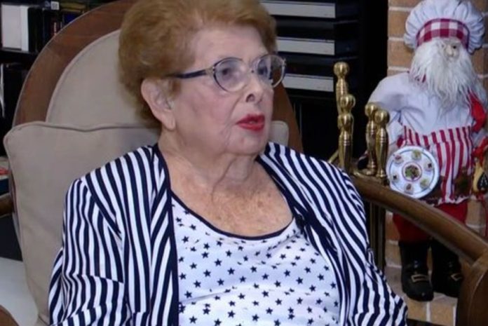 Βέφα Αλεξιάδου: «Απορούσαν που ντυνόμουν, βαφόμουν και έβγαινα, ενώ είχα χάσει δυο κορίτσια»