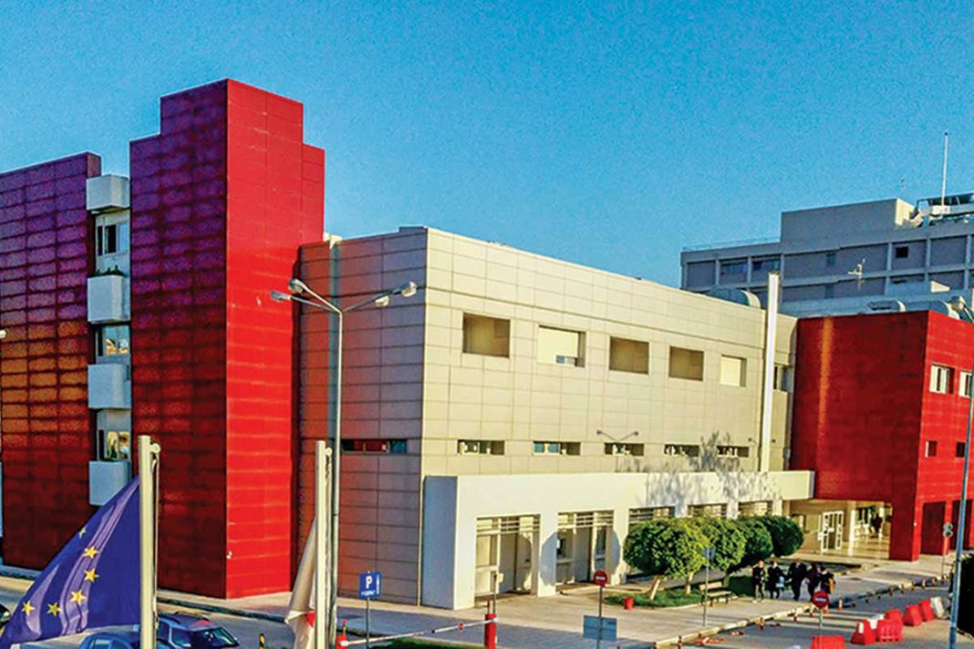 Στον εισαγγελέα 51χρονος που κατηγορείται ότι επιτέθηκε σεξουαλικά σε 23χρονη ασθενή στα Επείγοντα του «Αγιος Ανδρέας»