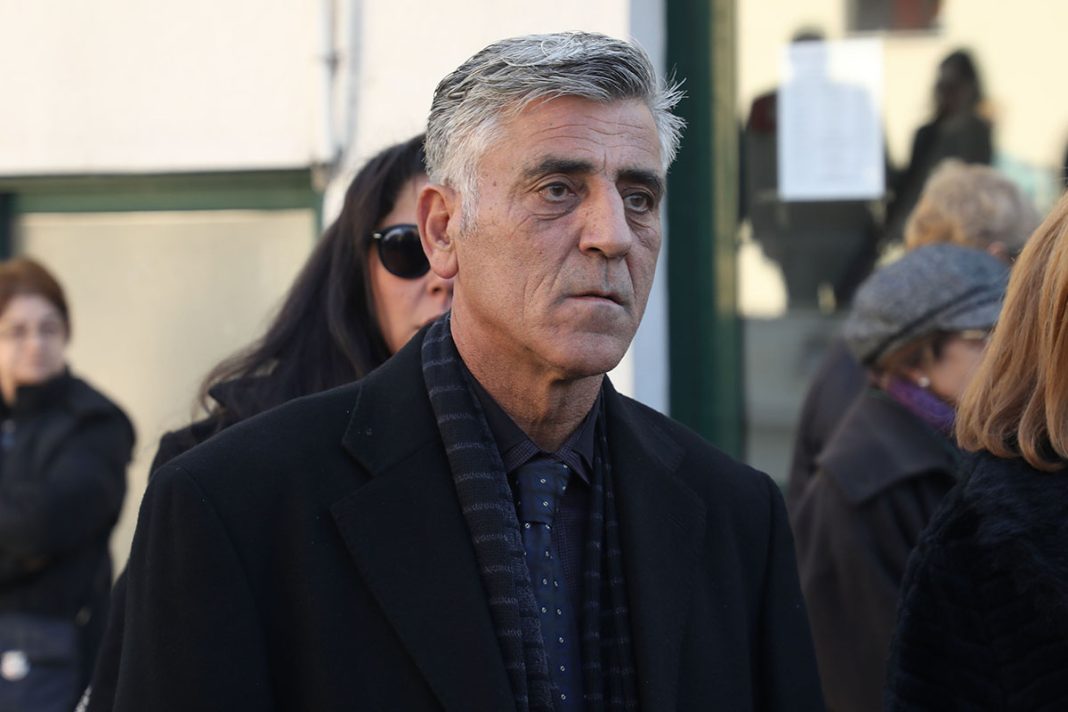 Ο Πέτρος Ξεκούκης αποκαλύπτει την άγνωστη στιχομυθία περί πίστης με την Αλίκη Βουγιουκλάκη