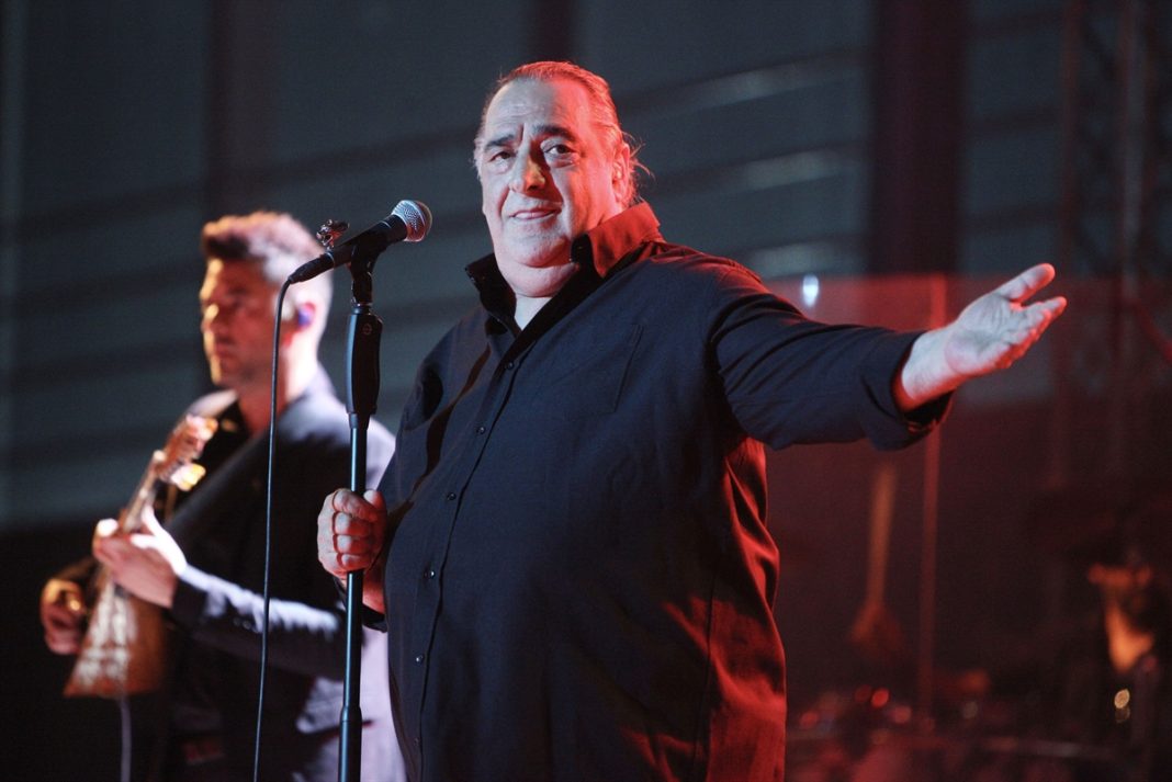 «Πριν “φύγει” ο Καρράς είπε πως όλα είναι μάταια, όταν μπορεί να λιγοστεύει ο χρόνος σου»