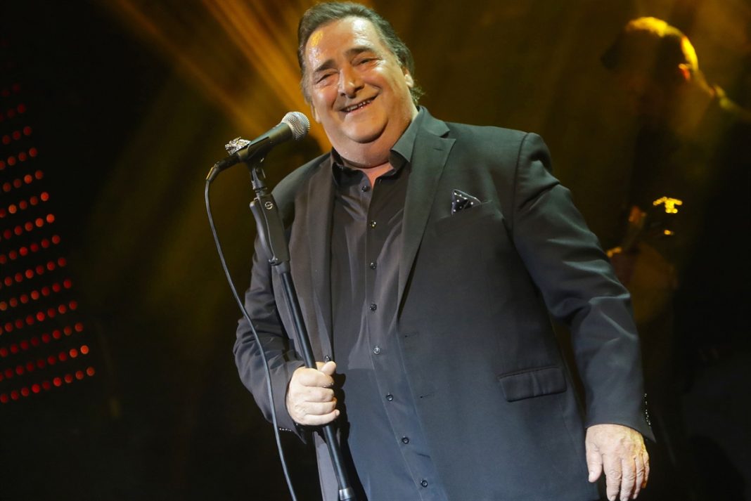 «Ήμουν μικρούλα όταν γνώρισα τον Βασίλη Καρρά, μου συμπεριφερόταν σαν να ήταν πατέρας μου»