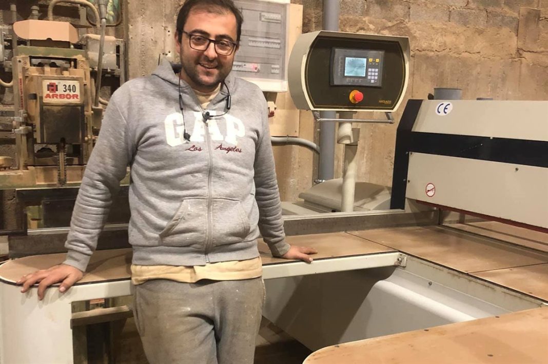 Δολοφονία 43χρονου στη Χαλκίδα: Υποβασταζόμενη η σύζυγος στην κηδεία του