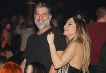 Δέσποινα Βανδή: Τραγούδησε «Δεν ξέρω πόσο σ’ αγαπώ» στον Βασίλη Μπισμπίκη